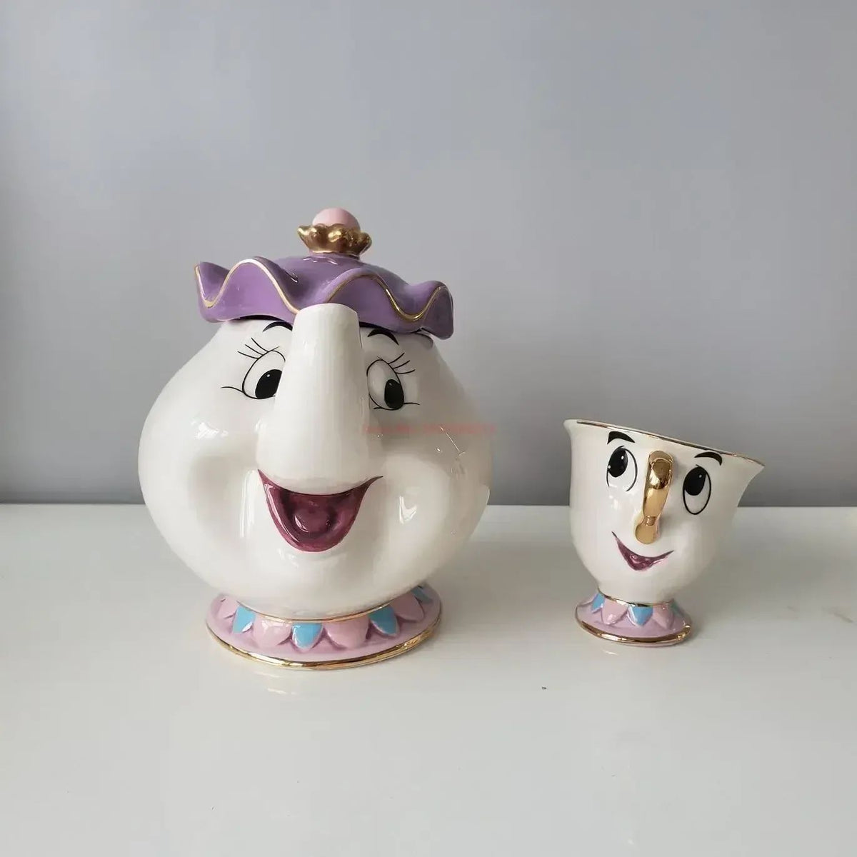 Disney Teapot Cute Cartoon Beauty And The Beast Coffee Pots Mug Mrs Potts Chip Cup Tea Cup Pots One Tea Set Droshipping Desk Gif