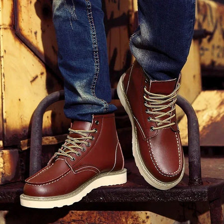 Winter Leather Men Boots Warm Mens Snow Boots with Fur Waterproof Handmade Male Ankle Boots No-slip High Top Male Work Shoes
