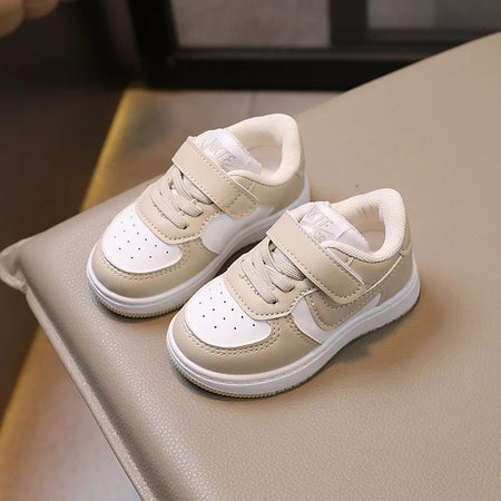 Children's Sports Shoes Low-Top Soft Bottom Color Blocking Board Shoes Boys and Girls Fashionable Hundred Non-slip Casual Shoes