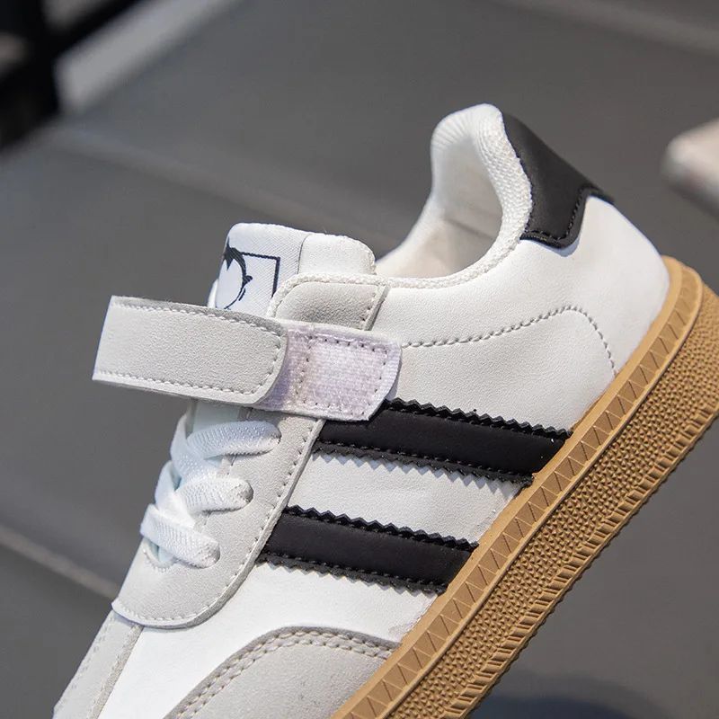 Lightweight Kids Skate Shoes 2025 New Spring Boys Non-slip Sports Footwear Breathable Training Running Fashion Sneakers