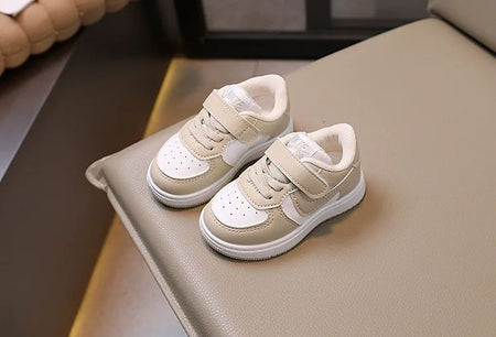 Children's Sports Shoes Low-Top Soft Bottom Color Blocking Board Shoes Boys and Girls Fashionable Hundred Non-slip Casual Shoes