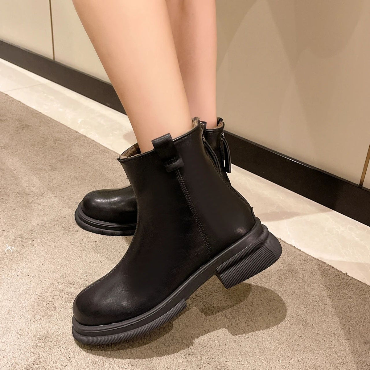 New Women Ankle Boots Fashion Female Square Heel Low-Heel Shoes Lady Boots Leather Woman Low-heel Keep Warm Ankle Boots Q109