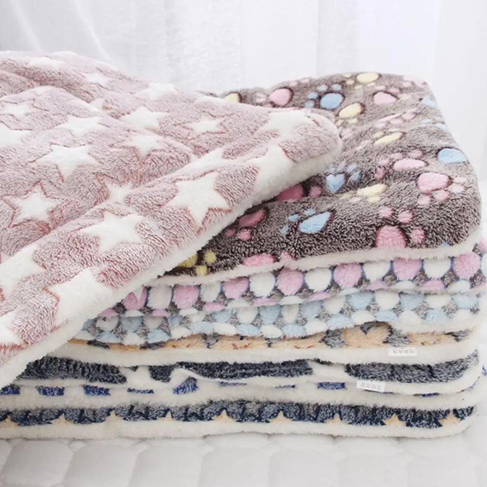 Pet Sleeping Mat Warm Dog Bed Soft Fleece Pet Blanket Cat Litter Puppy Sleep Mat Lovely Mattress Cushion for Small Large Dogs