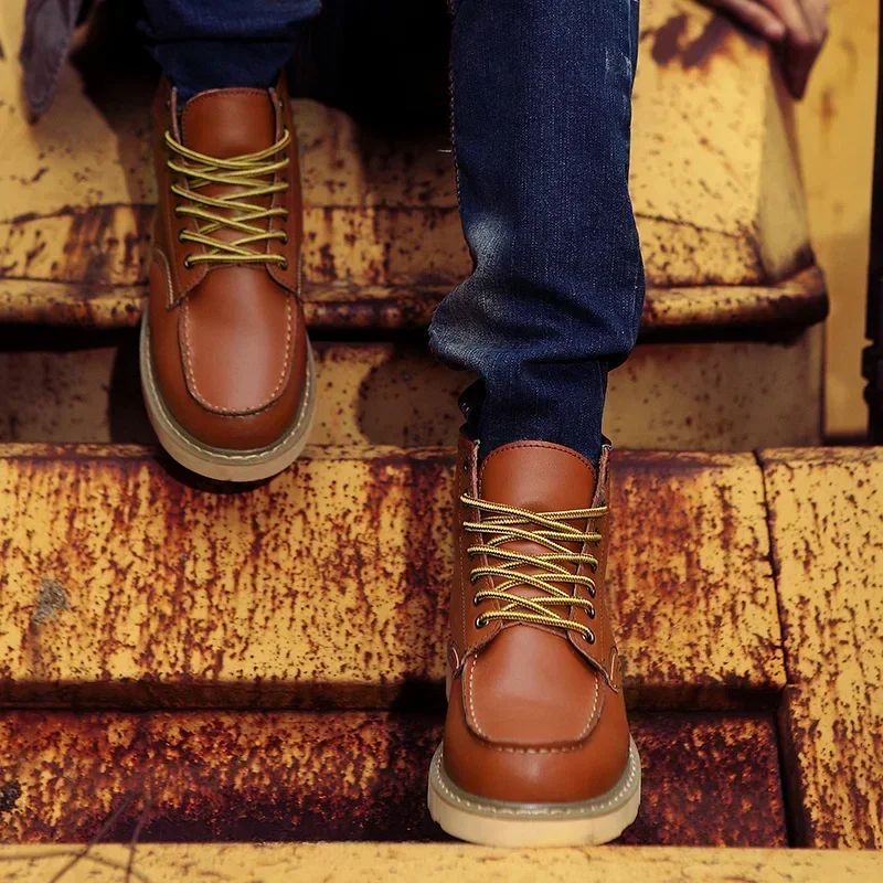 Winter Leather Men Boots Warm Mens Snow Boots with Fur Waterproof Handmade Male Ankle Boots No-slip High Top Male Work Shoes