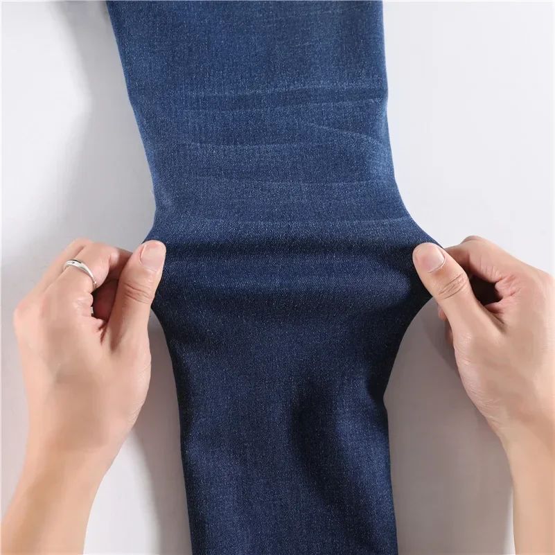 Winter Lady Thermal Plush Jeans Snow Warm Stretch Jeans Hot Sale High Waist Fleece Pants Female Straight Leg Denim Trousers