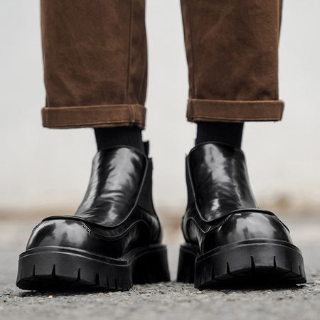 New designer black fashionable men's leather shoes for autumn and winter, retro ankle boots, round-toe business Chelsea boots