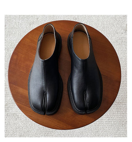 Tabi shoes for men and women classic leather split toe shoes casual one foot shoes Unisex flat shoes Comfortable design