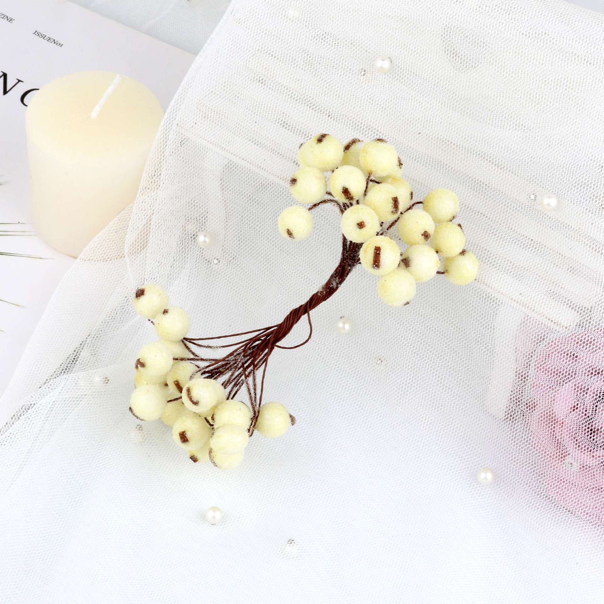 40pcs Mini Christmas Frosted Artificial Berry Vivid Red Holly Berries Wedding Party Decoration Artificial Flowers Home Decor