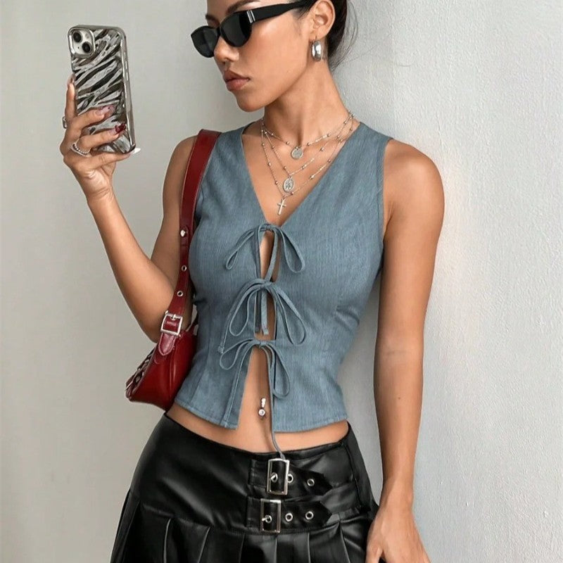 Benuynffy Solid V-neck Lace Up Tops Women's Summer Y2k Streetwear Fashion Crop Top 2025 New Sleeveless Casual Slim-fit Top