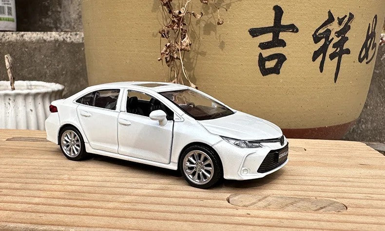 1:43 Corolla Alloy Car Model Diecasts & Toy Vehicles Miniature Scale Model Car For Children Collection Ornaments Birthday Gifts