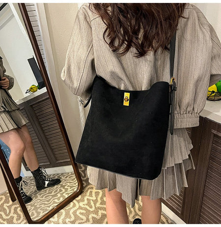 Shoulder Bags Bucket Bag Retro Suede Fur Women Tote Bag New Style Versatile Shoulder & Crossbody Bag 2025