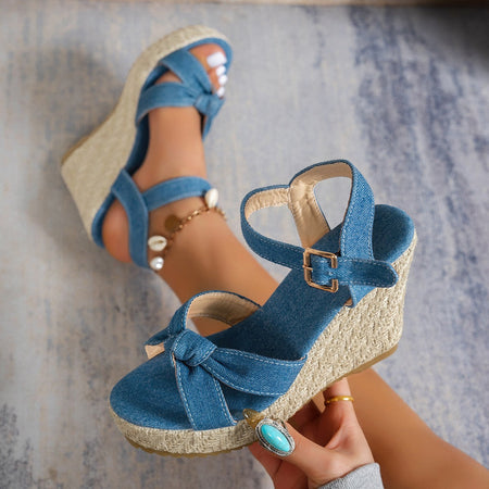 2025 New Summer Comfortable Round Toe Buckle Thick Sole Casual Sandals Fashionable Wedge Banquet High Heels Women's Shoes