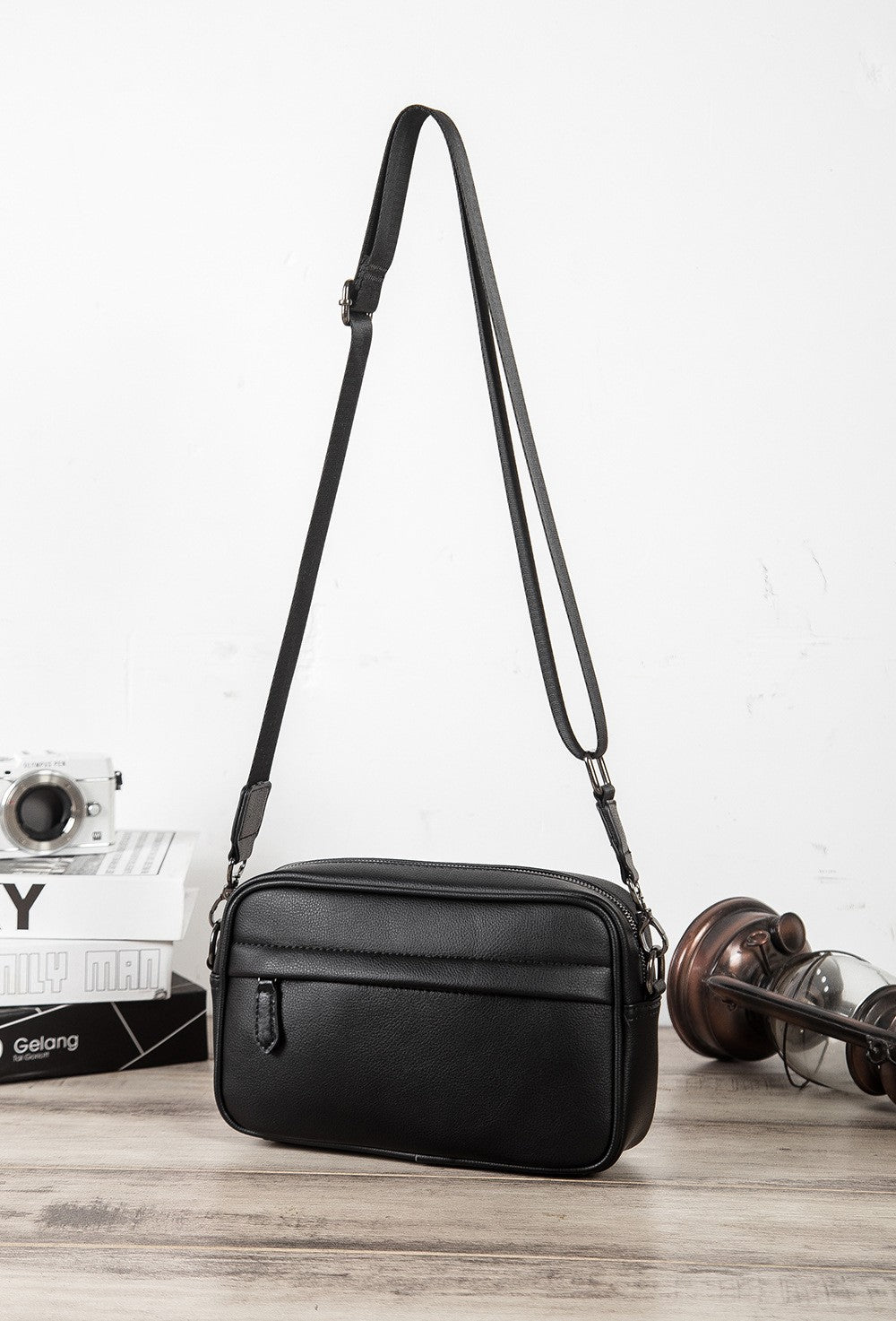 Fashion Luxury Men's Crossbody Bag Business PU Leather Shoulder Bags Men Solid Flap Messenger Bag Men Zipper Ipad Bag 2025 New