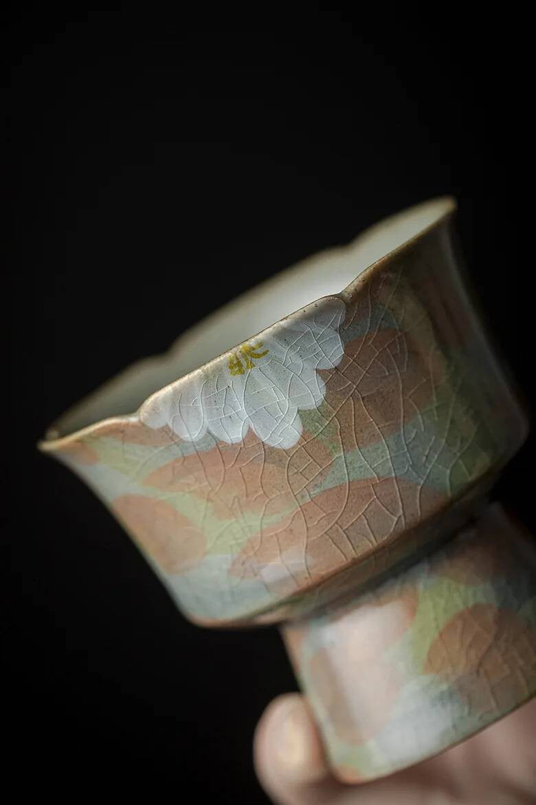 Hand-painted Cracked Glaze Chrysanthemum Fruit Tray Chinese Tall Bowl Dishes Boutique Plates For Food Serving Ornaments 120ml