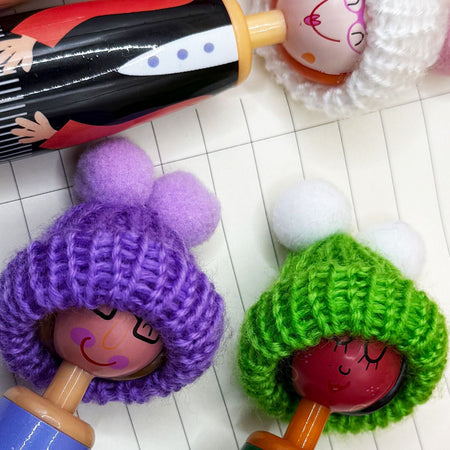 Christmas Doll Ballpoint Pen, Cute Cartoon Gel Pen 0.5mm Blue Ink, Suitable for Business Home or Office Supplies.