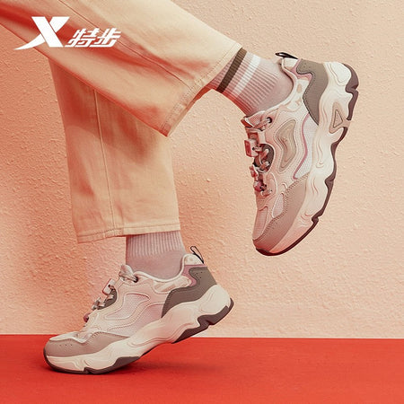 Xtep Star Trails 2.0 Women's Low Top Casual Shoes 2025 Spring Breathable Non-slip Thick Sole Leisure Sports Shoes 975118320005
