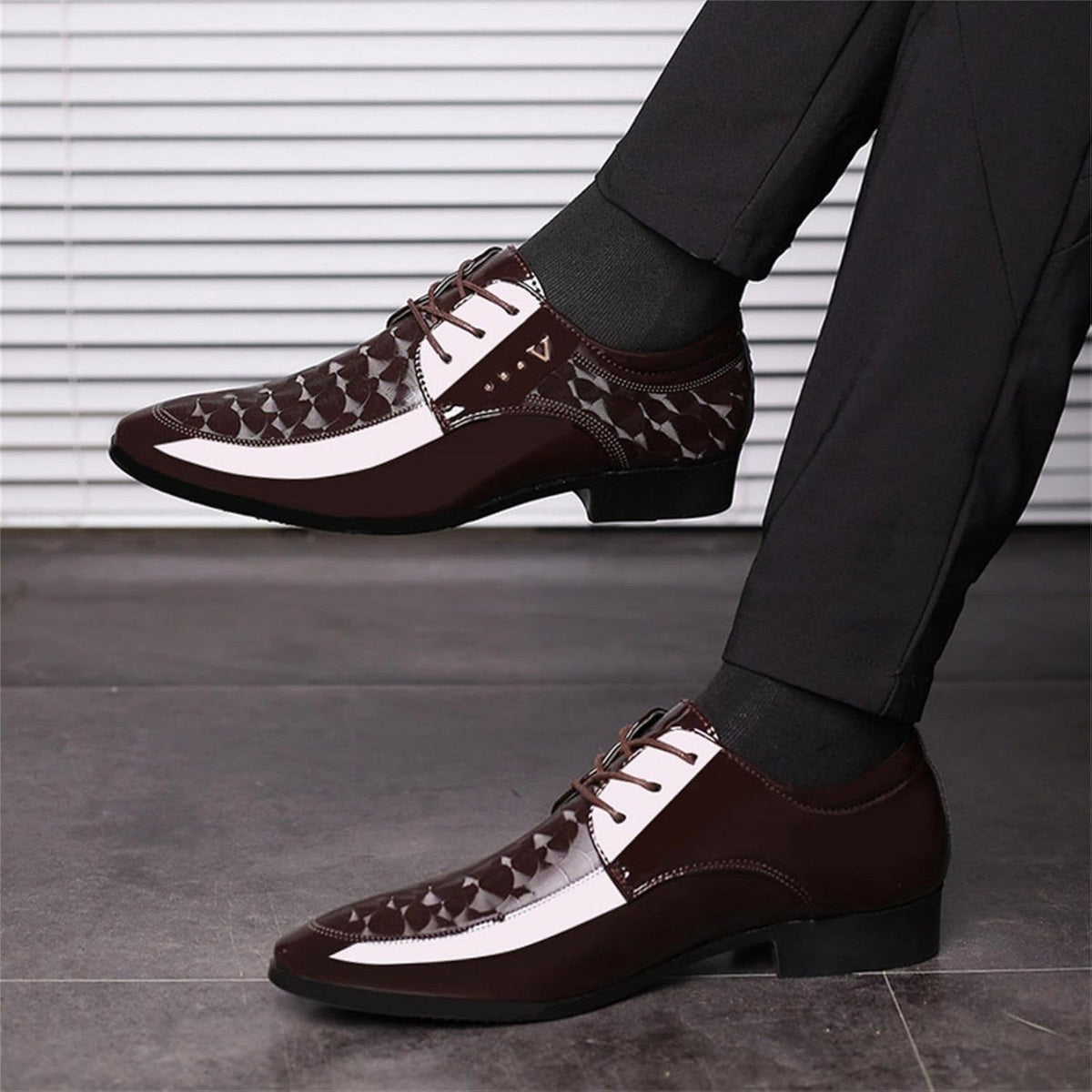 Men's Oxford Shoes Moire PatternFormal Business Dress Shoes Lace up Italy Modern Suit Tuxedo Shoes for Men