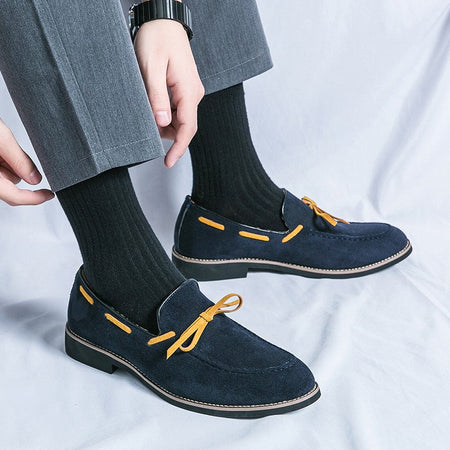 New pointed British men's business dress set with leather shoes and oversized men's shoes, fashionable and versatile