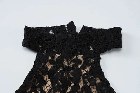 Mozision Lace Halter Backless Sexy Maxi Dress For Women Black Off-shoulder Strapless Sleeveless Bodycon Club Party Long Dress