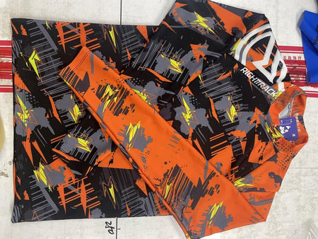 Hot Men's Surfing Shirt Energetic Camo Style Lycra Rashguard RIGHTTRACK For Surf Sportswear Beach UV Swimwear UPF50+ Clothes