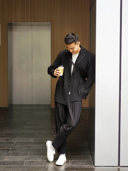 Miyake New 2025 Spring Suit Long Sleeve Pleated Pleated Men's Jacket Lapel Pleated Solid Color Fashion Loose Plisse Casual Top