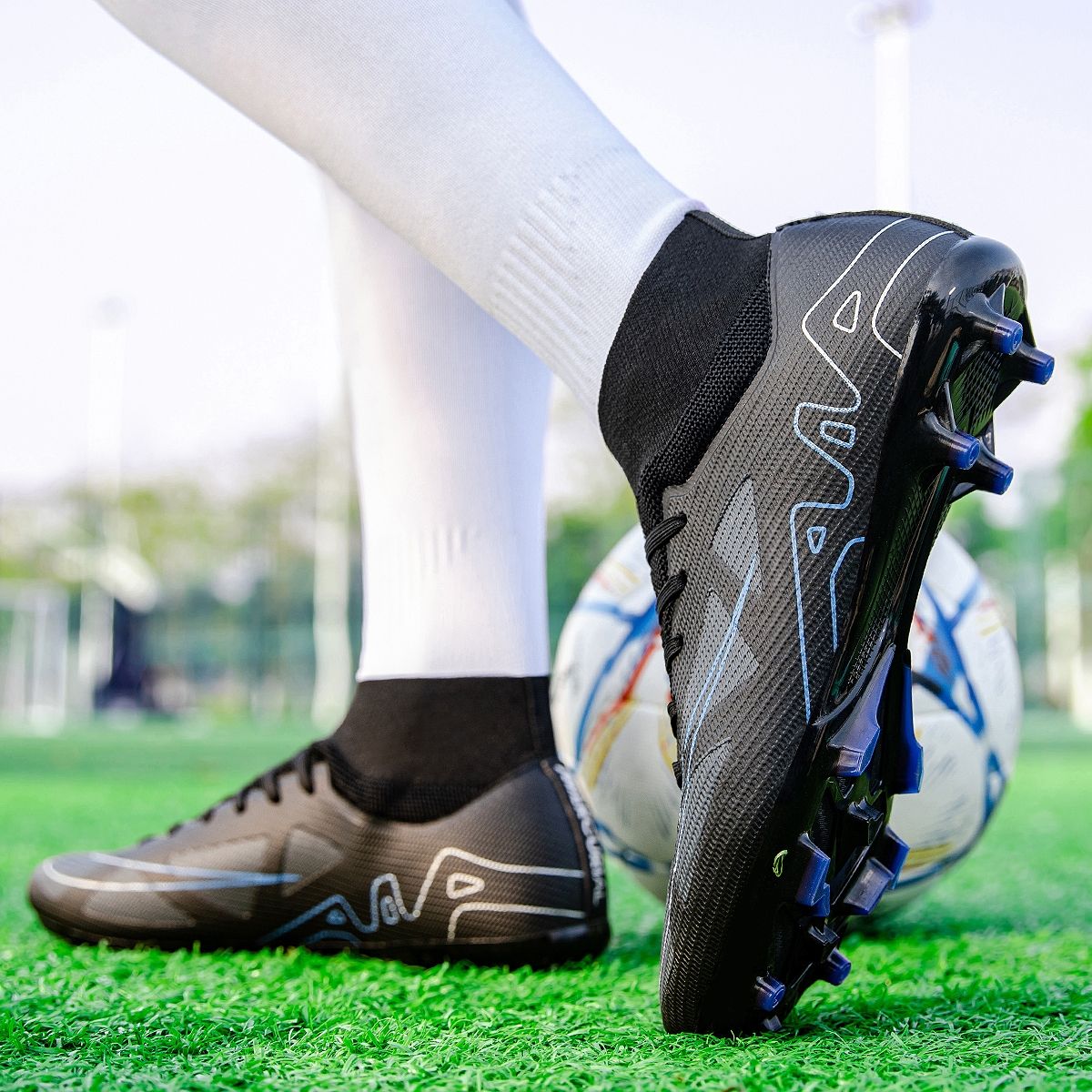 New Men High-top Football Boots Grass Cleats Non-Slip Soccer Shoes Futsal Sneakers High-quality Match Indoor Hot-selling Outdoor