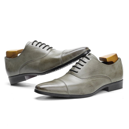 Fashionable Oxford gentlemen's formal men's shoes, comfortable social men's shoes